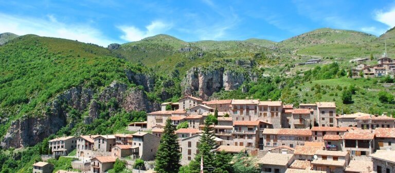 EL BERGUEDÁ Qué ver y hacer - Guía Mágicos Pirineos