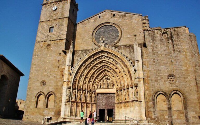 Basílica de Santa Maria en Empuriabrava