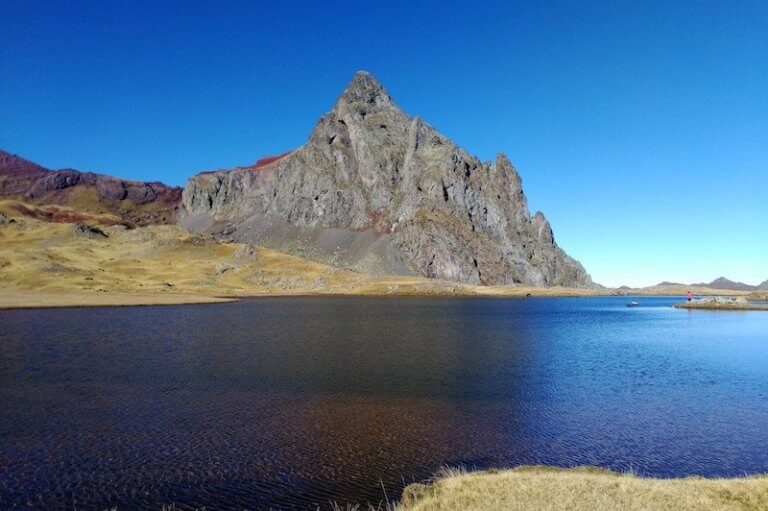 vistas sobre el Ibón de Anayet