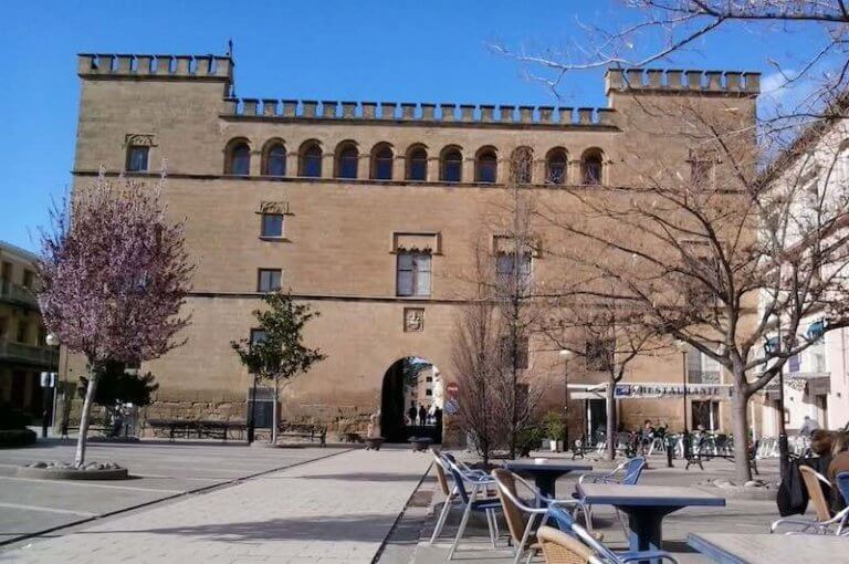 Palacio de los Marqueses de Ayerbe pueblo de la Hoya de Huesca