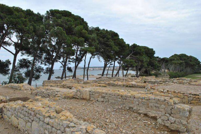 Ruinas griegas l'escala
