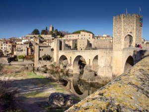 Besalú pueblo Medieval de la Garrotxa