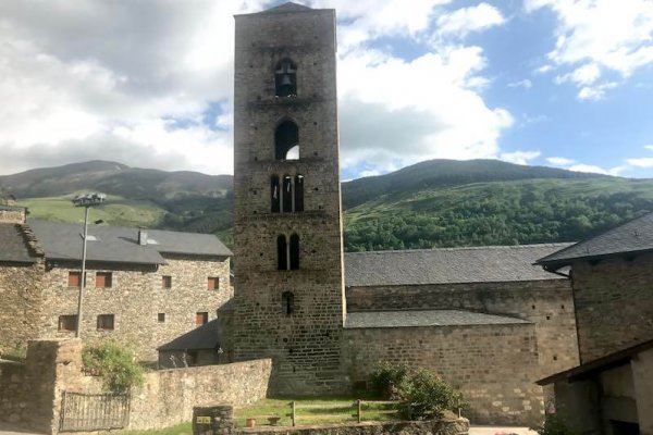 Iglesia de la Natividad de Durro